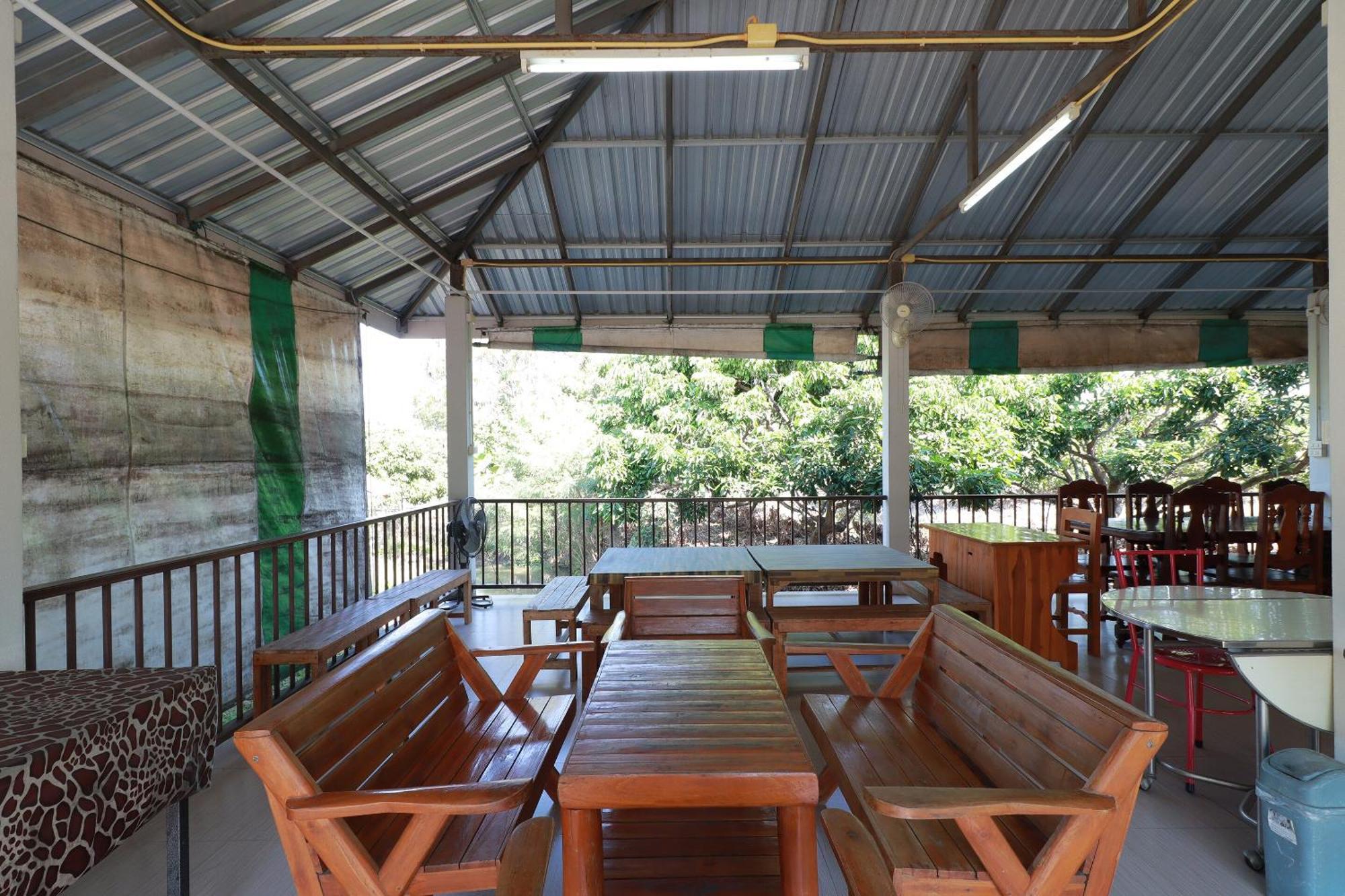 Oyo 553 Kongsup Resort Lamphun Dış mekan fotoğraf