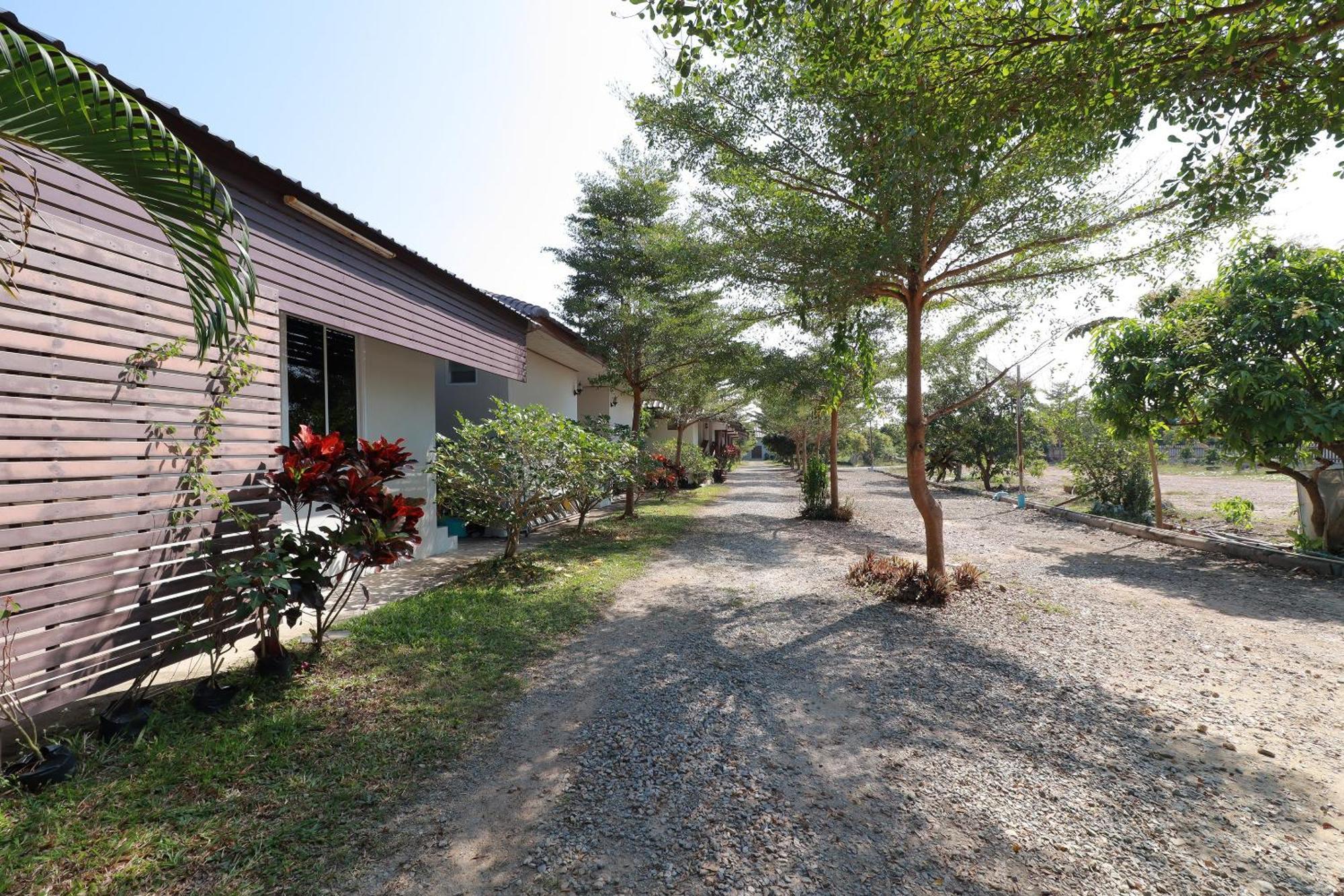 Oyo 553 Kongsup Resort Lamphun Dış mekan fotoğraf